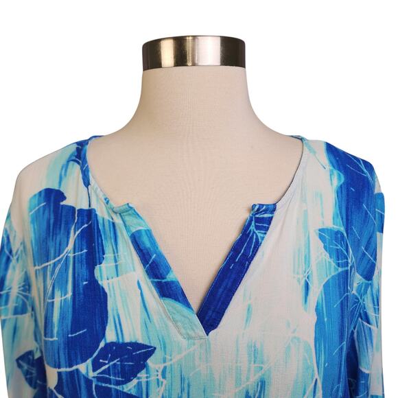 Chicos Womens Tropical Print Blouse Size Large Blue White Split Neck Lightweight - Picture 5 of 10